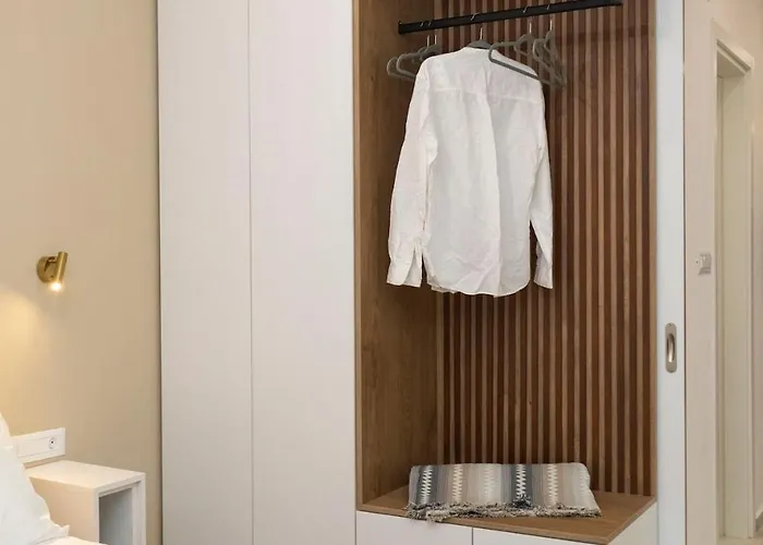 아파트 Alma & Nina 하니아