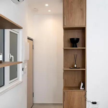 Alma & Nina La Canée